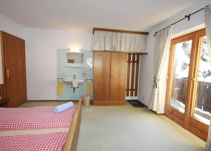 Fliegerklause * Sankt Johann in Tirol