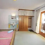 Fliegerklause * Sankt Johann in Tirol